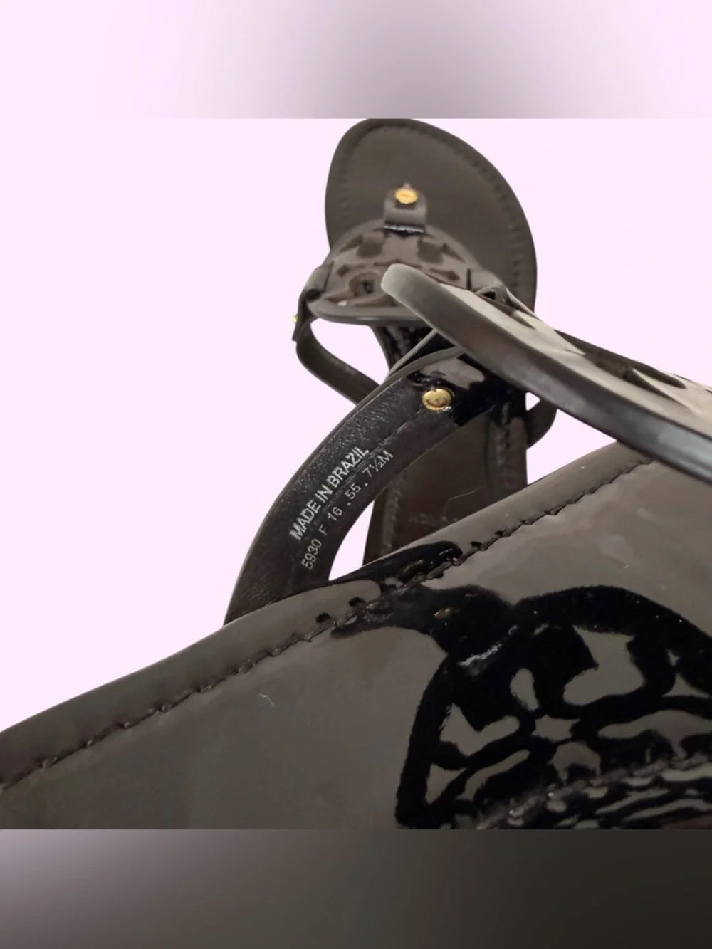 Tory Burch MILLER PATENT FLAT Thong SANDAL Black size 7.5 - Picture 5 of 8